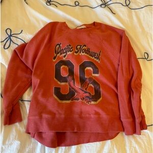 crew neck in great condition and the print isn’t coming off